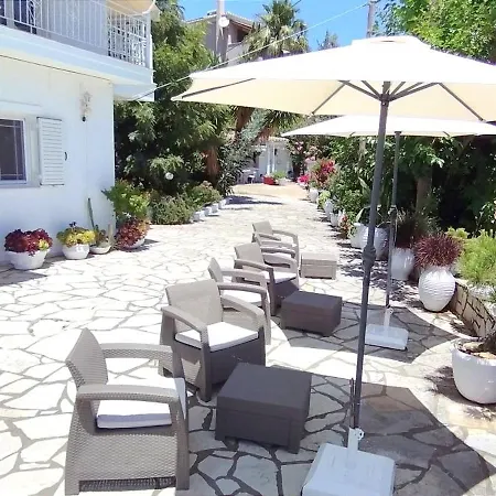 Aleka's House Πανσιόν 3*