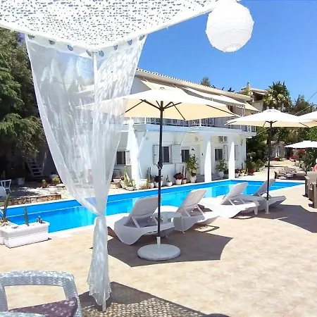 Πανσιόν Aleka's House Νικιάνα