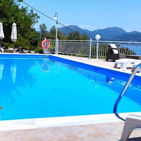 Πανσιόν Aleka's House