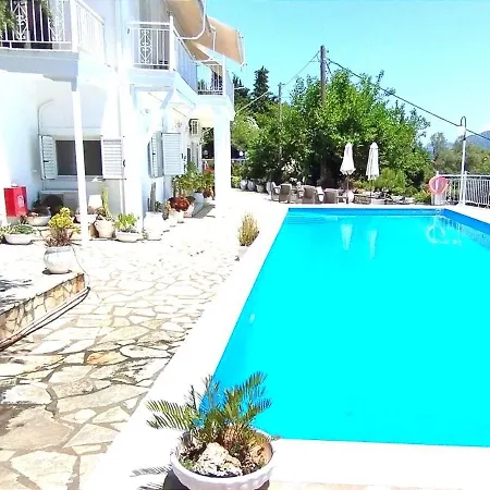 Πανσιόν Aleka's House Νικιάνα