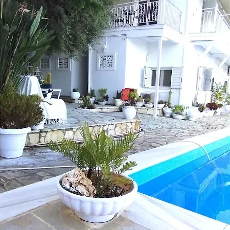 Aleka's House 3* Νικιάνα