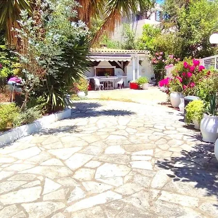 Aleka's House Πανσιόν