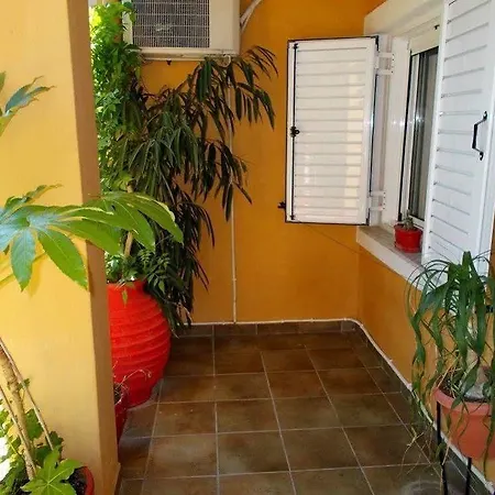 Aleka's House Νικιάνα