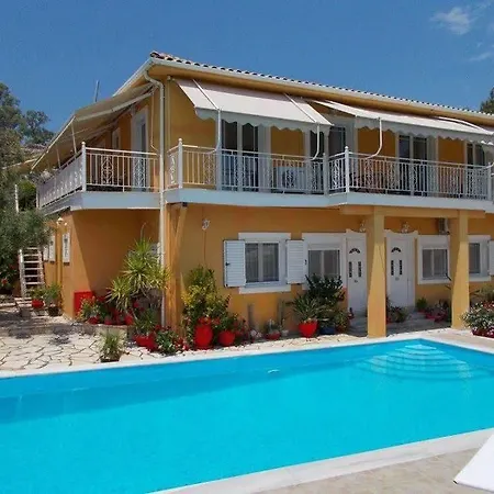 Guest house Aleka's House 3*