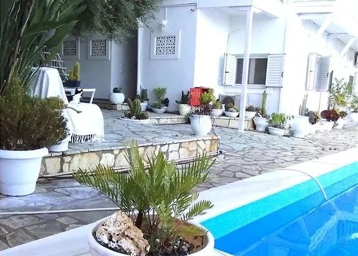 Aleka's House 3* Nikiana