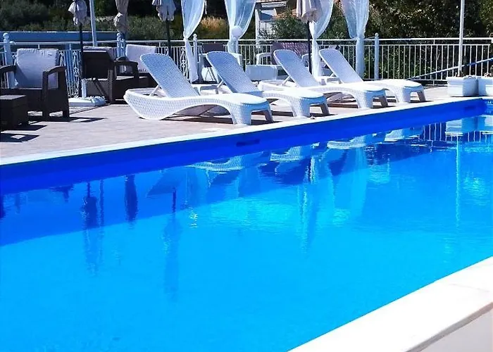 Aleka's House Guest house 3*